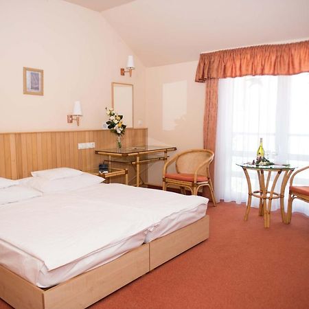 Termálhotel Martfű Martfů Exterior foto