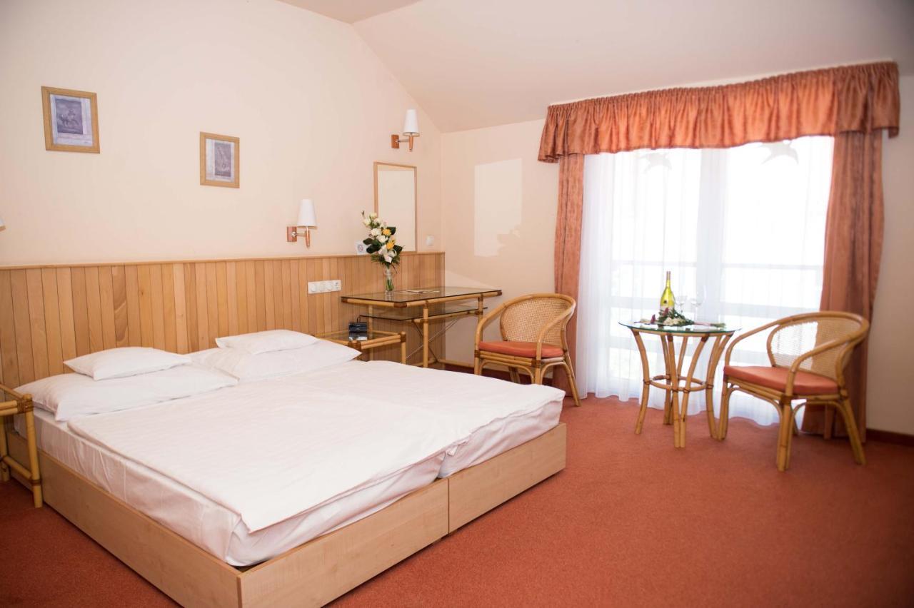 Termálhotel Martfű Martfů Exterior foto