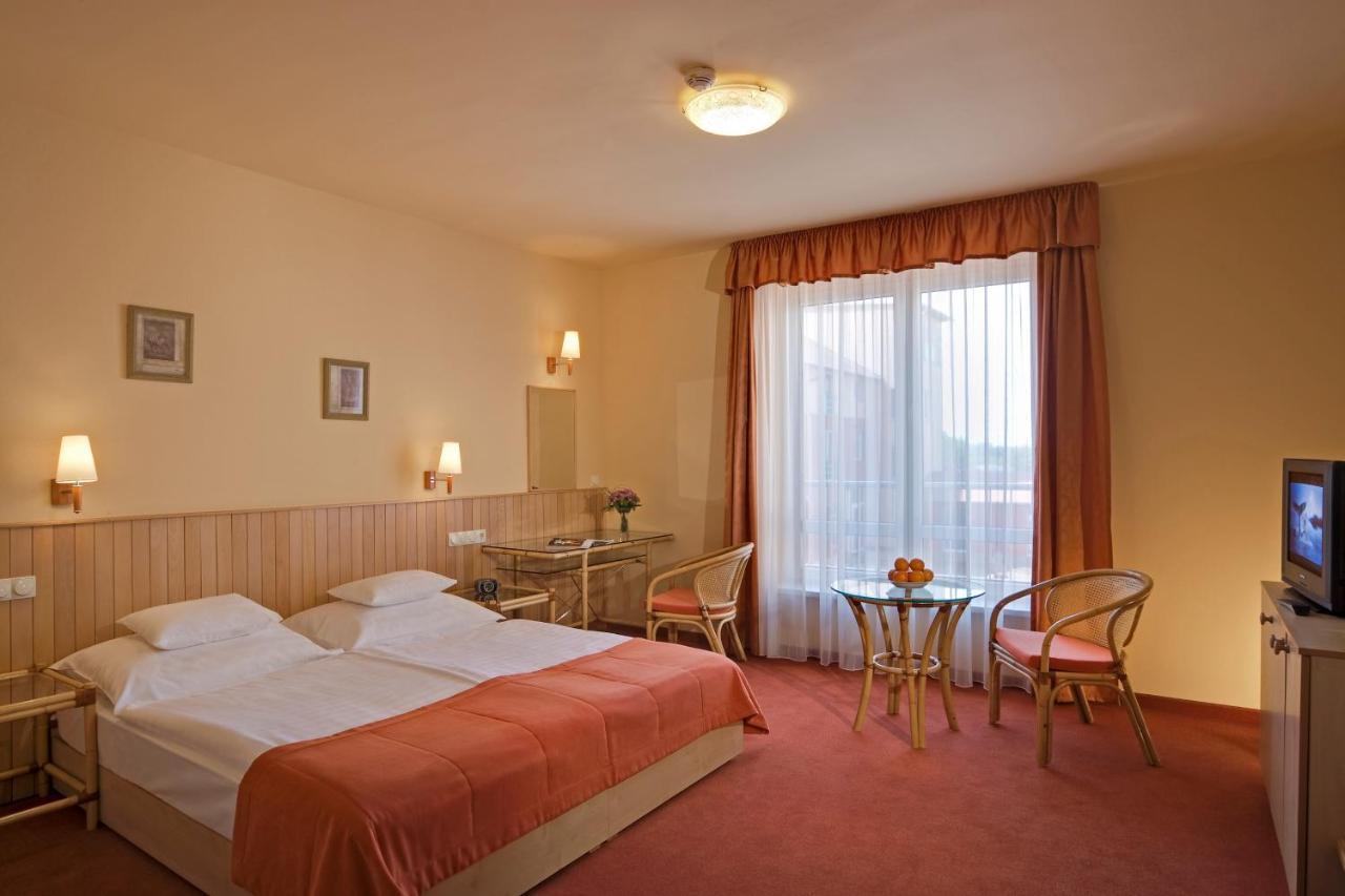 Termálhotel Martfű Martfů Exterior foto